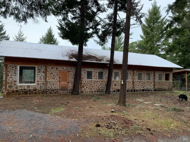 $1,299,000 | 18574 Tomki Road, Willits, CA 95490