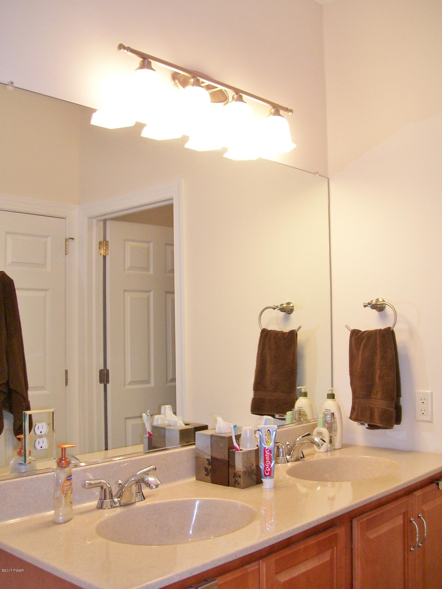 1037 Boat House Road Lake Ariel, PA 18436 - Photo 33 of 64 Master Bathroom