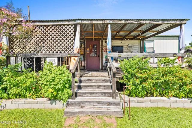 $170,000 | 208 South Guegnon Street, Abbeville, LA 70510