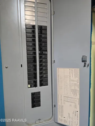 $170,000 | 208 South Guegnon Street, Abbeville, LA 70510