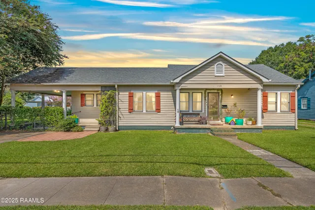 $170,000 | 208 South Guegnon Street, Abbeville, LA 70510