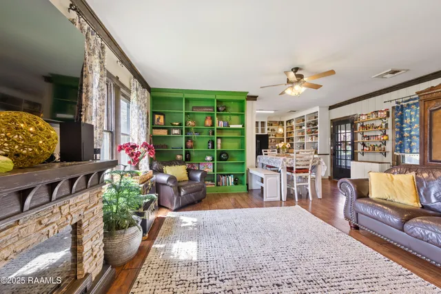 $170,000 | 208 South Guegnon Street, Abbeville, LA 70510