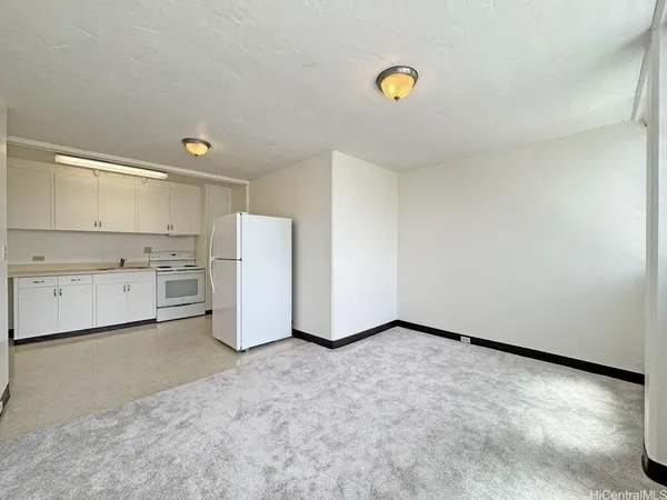 $1,595 | 1055 Kalo Place, Honolulu, HI 96826