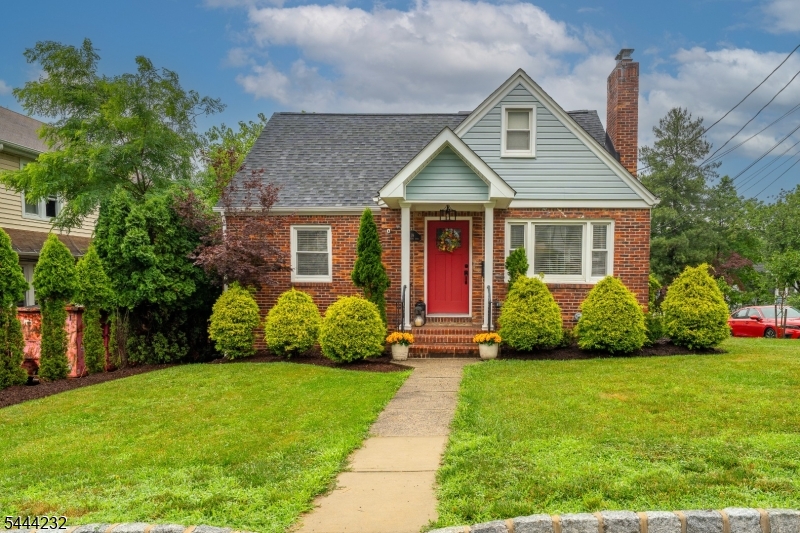 19 Robertson Road West Orange, NJ 07052 - Photo 1 of 39
