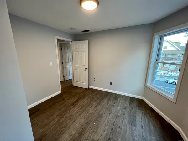 $2,125 | 415 Hollister Avenue, Bridgeport, CT 06607