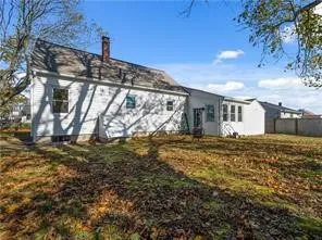 $3,200 | 96 Jo Anne Avenue, Portsmouth, RI 02871