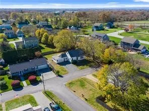 $3,200 | 96 Jo Anne Avenue, Portsmouth, RI 02871