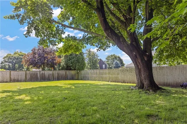 $3,200 | 96 Jo Anne Avenue, Portsmouth, RI 02871