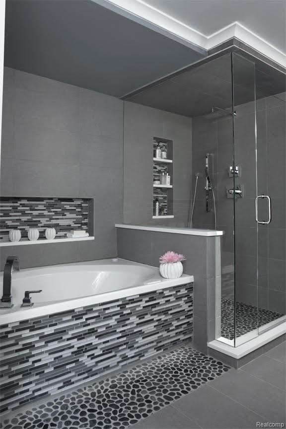 25555 Meridian Road Grosse Ile, MI 48138 - Photo 50 of 58 Master bathroom.