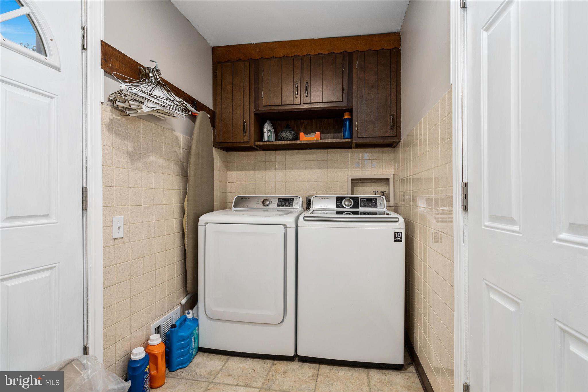 5 Blue Ridge Drive Ewing, NJ 08638 - Photo 14 of 30 Laundry room