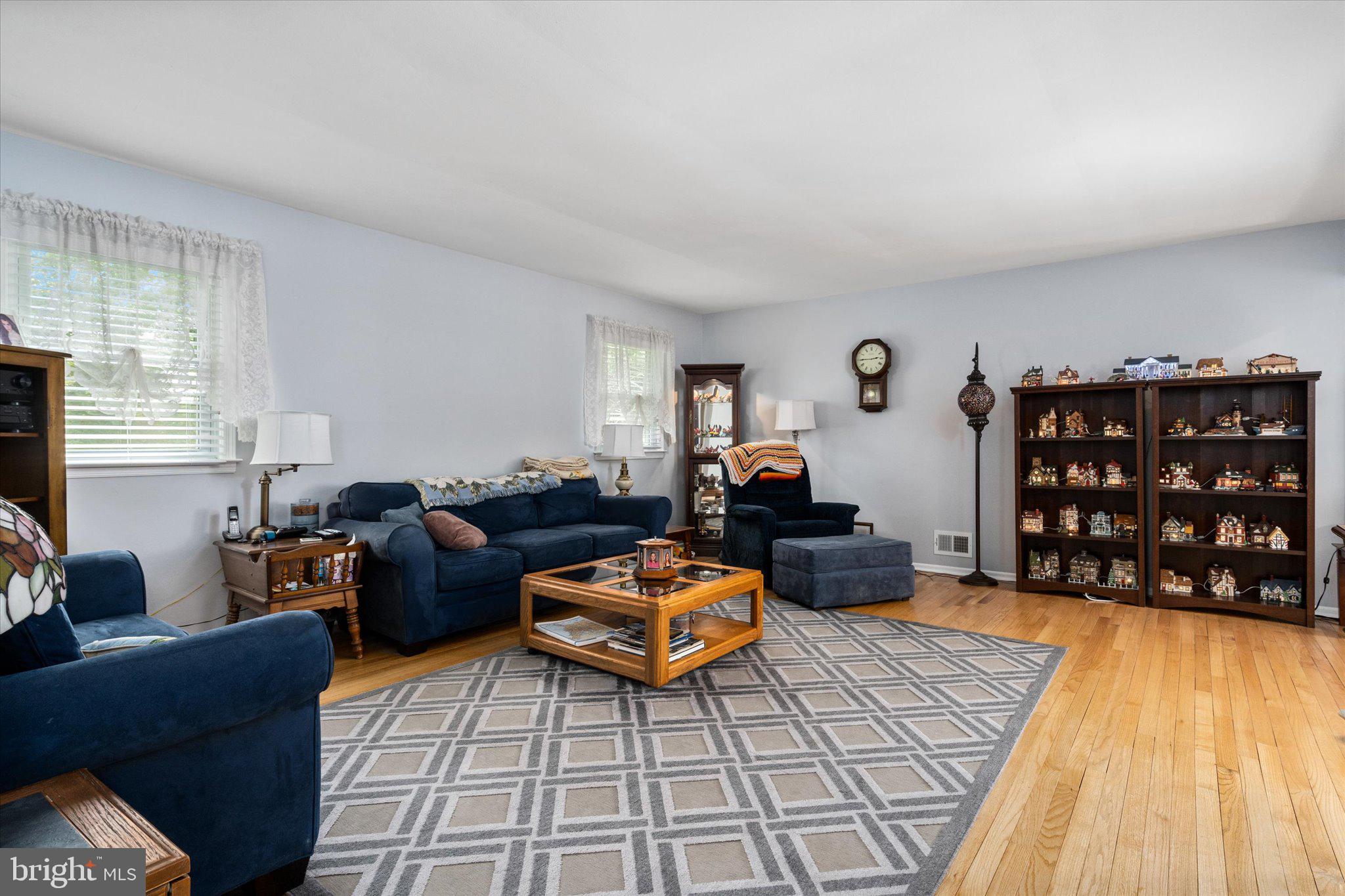 5 Blue Ridge Drive Ewing, NJ 08638 - Photo 4 of 30