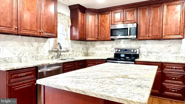 $729,900 | 13643 Spinning Wheel Drive, Germantown, MD 20874