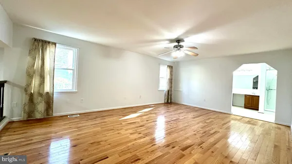 $729,900 | 13643 Spinning Wheel Drive, Germantown, MD 20874