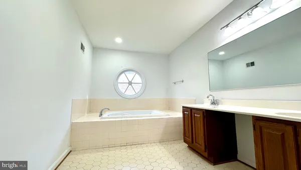 $729,900 | 13643 Spinning Wheel Drive, Germantown, MD 20874