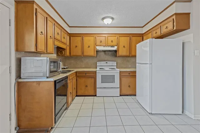 $128,500 | 1860 South Tallowood Drive, Unit C, Lake Charles, LA 70605
