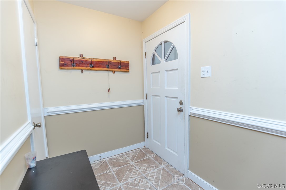 2609 Maidens Road Powhatan, VA 23139 - Photo 8 of 47 Gallery Image 8