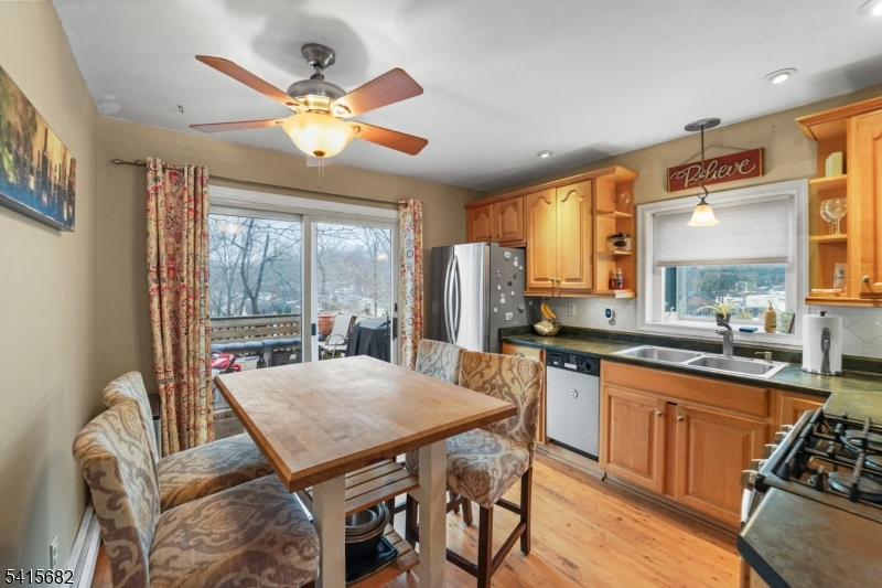 27 Condict Road Landing, NJ 07850 - Photo 12 of 34