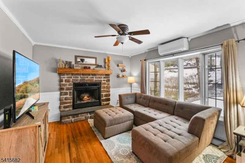 27 Condict Road Landing, NJ 07850 - Photo 7 of 34