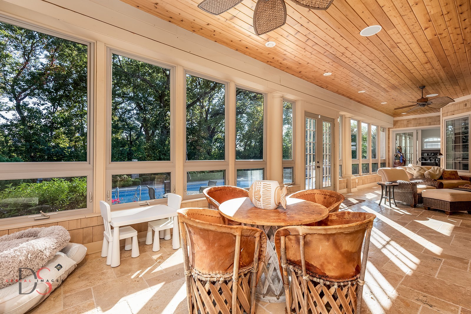 2951 East 1489th Road Ottawa, IL 61350 - Photo 19 of 55 a outdoor space with furniture