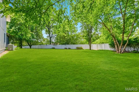 $679,900 | 15693 Dresden Lake Court, Chesterfield, MO 63017