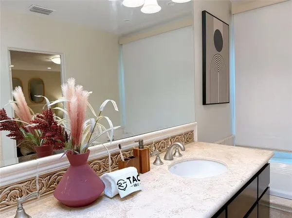 $1,380,000 | 2966 Zane Grey Terrace, Altadena, CA 91001