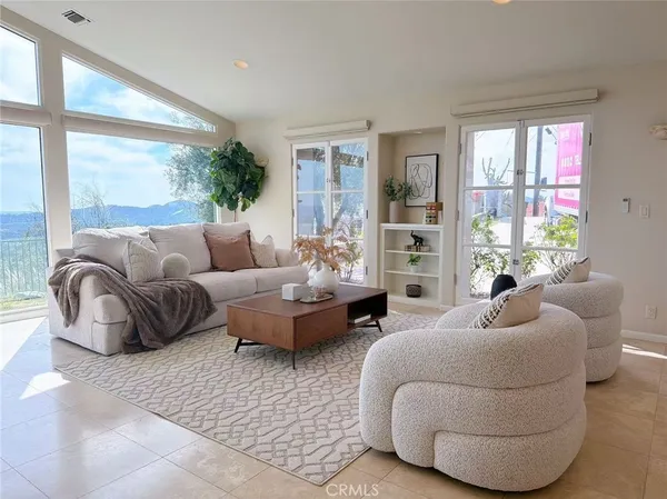 $1,380,000 | 2966 Zane Grey Terrace, Altadena, CA 91001