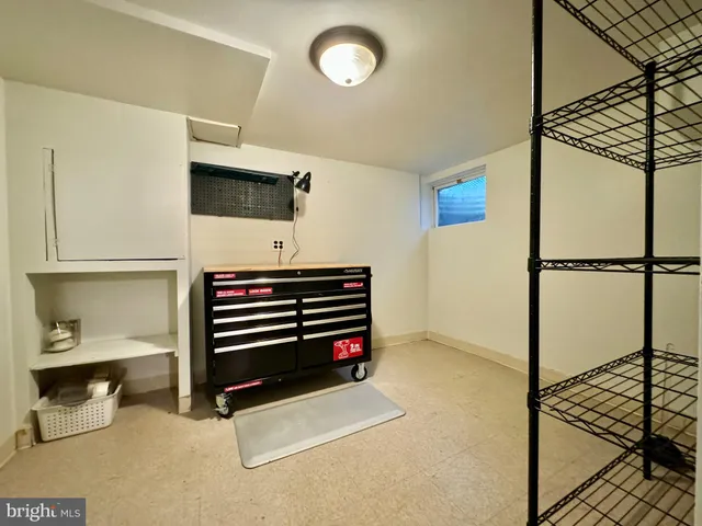 $3,950 | 3912 19th Street South, Arlington, VA 22204