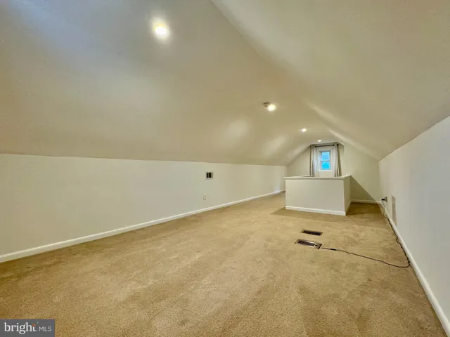 $3,950 | 3912 19th Street South, Arlington, VA 22204