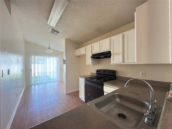 $1,700 | 15743 Ridgegate Road, Houston, TX 77053