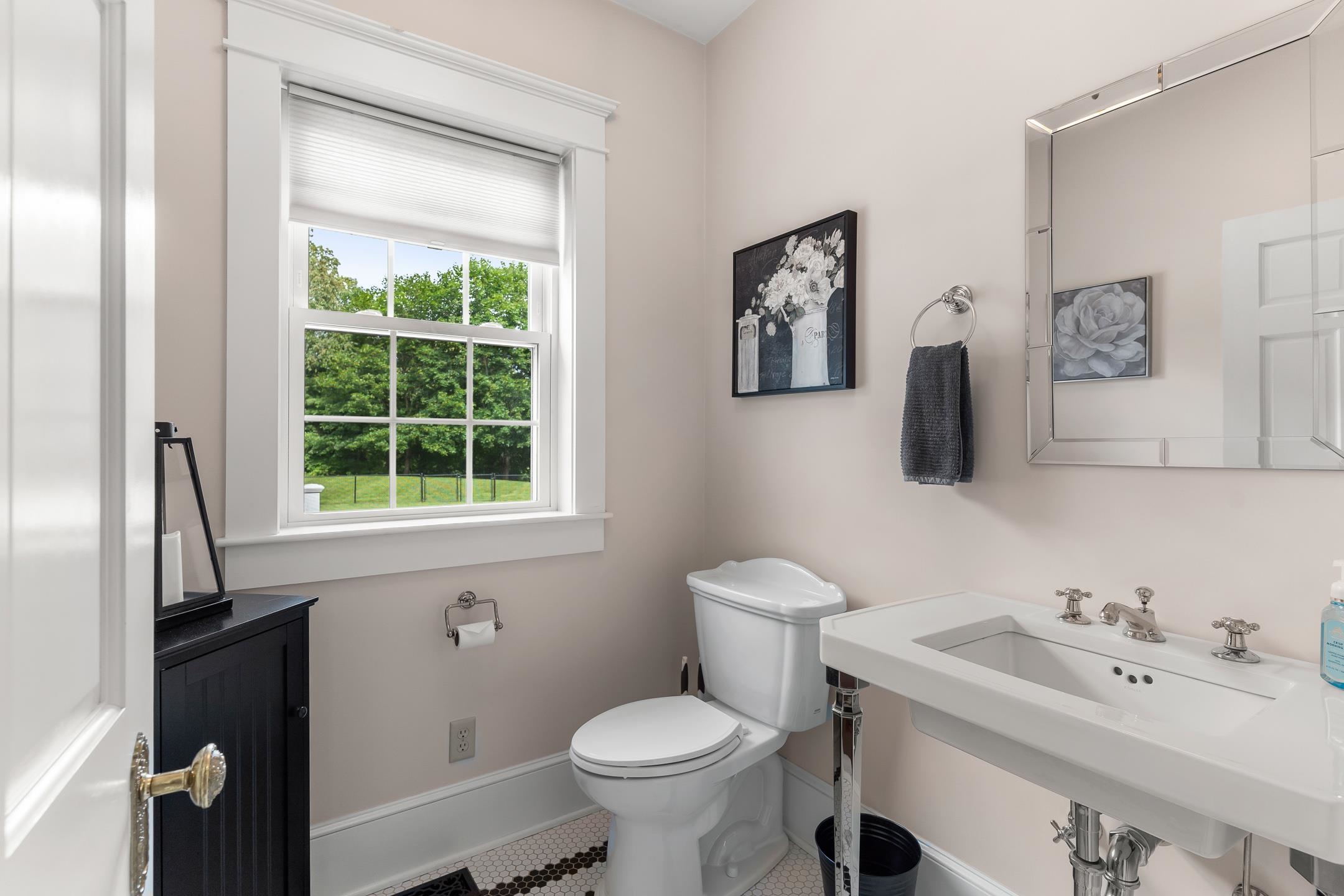 90 North Pepperell Road Hollis, NH 03049 - Photo 18 of 40 Gallery Image 18