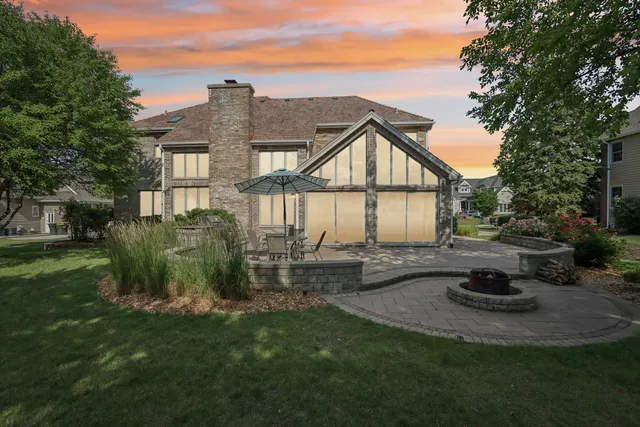 $849,900 | 641 Mason Lane, Lake In The Hills, IL 60156