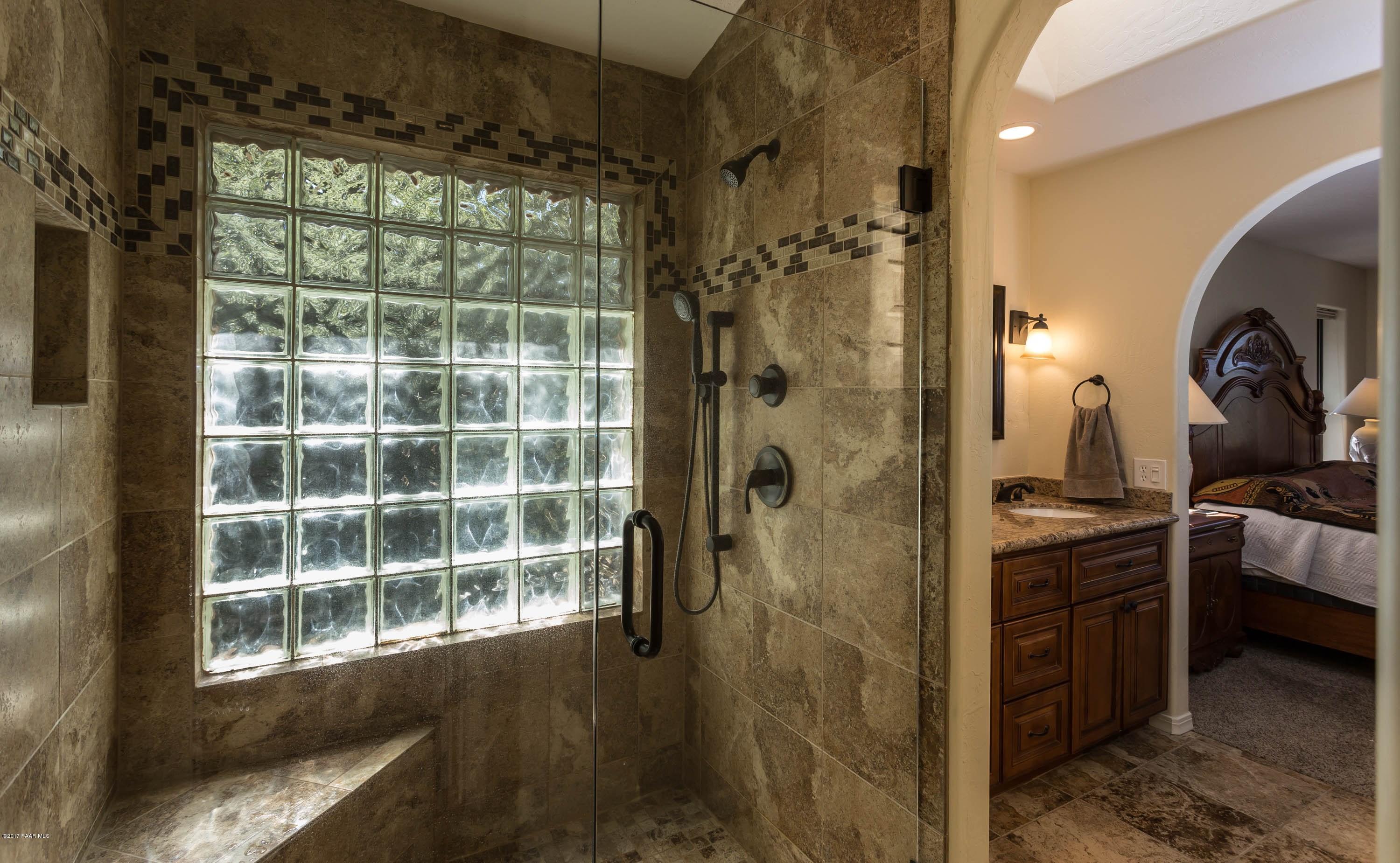 1181 Tanglewood Road Prescott, AZ 86303 - Photo 12 of 21 012_Master Bath (1)