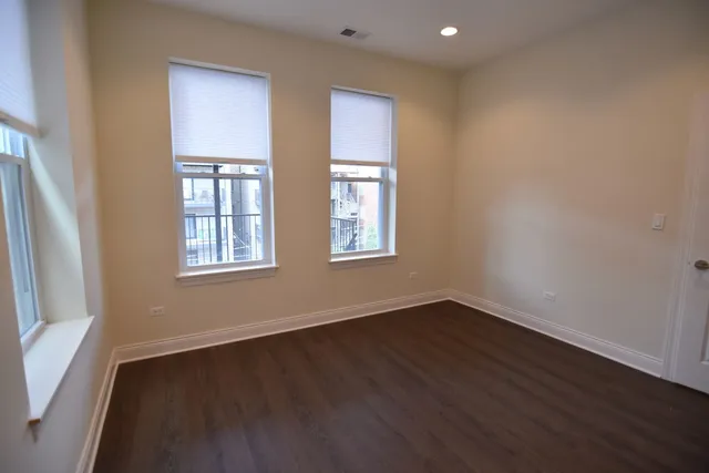 $4,100 | 3538 North Fremont Street, Unit 1, Chicago, IL 60657