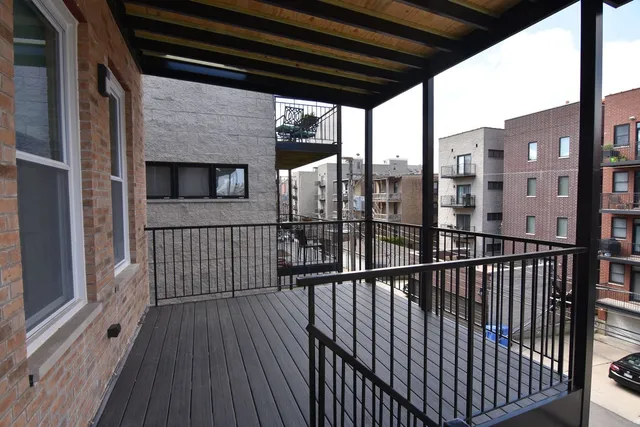 $4,100 | 3538 North Fremont Street, Unit 1, Chicago, IL 60657