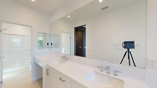 a bathroom with a sink and toilet