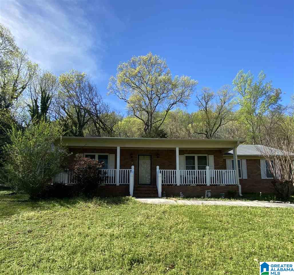 1302 Park Avenue Oneonta, AL 35121 - Photo 2 of 48