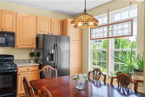 $330,000 | 359 Wealdstone Road, Cranberry Township, PA 16066