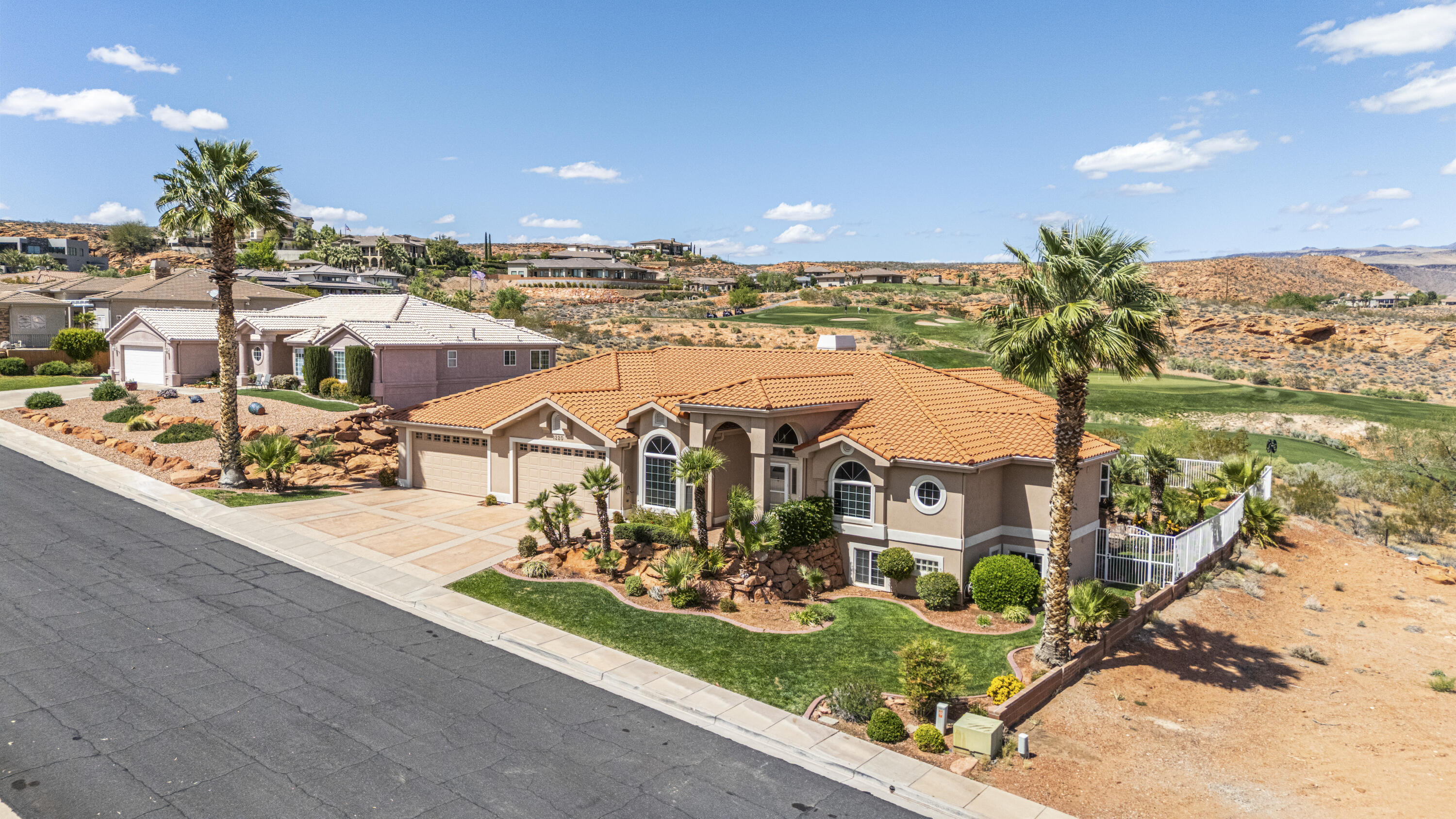 1220 West Tee Loop Washington, UT 84780 - Photo 4 of 59 DJI_20260403132718_0676_D-43
