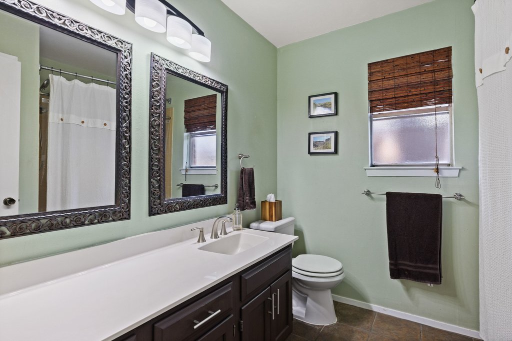 4526 Langtry Lane Austin, TX 78749 - Photo 22 of 33 Hallway bath, serves bedrooms 2 and 3