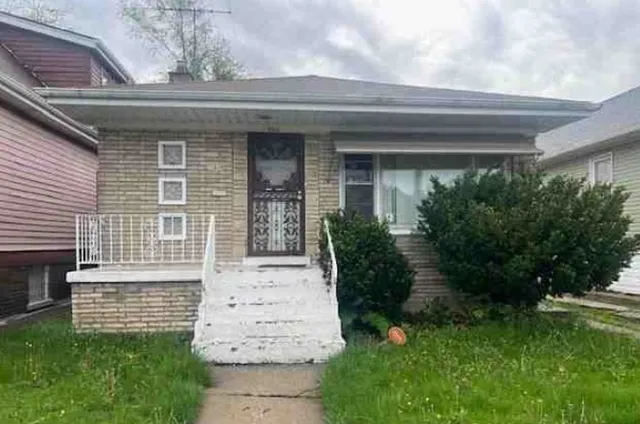 $98,600 | 13833 South Edbrooke Avenue, Riverdale, IL 60827