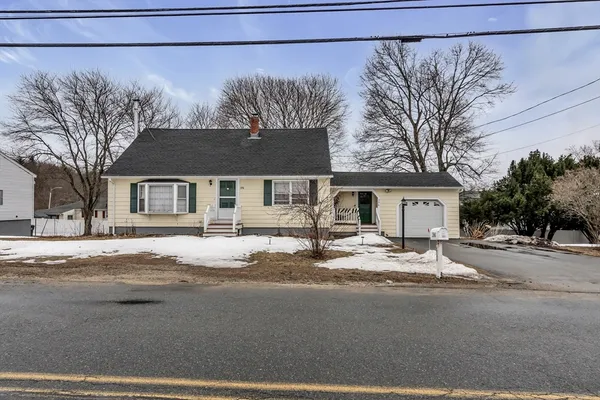 $649,000 | 396 Oak Street, Methuen, MA 01844