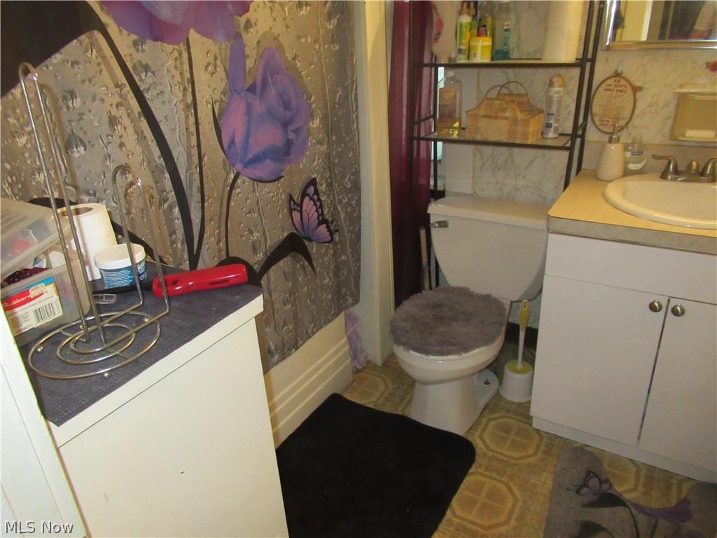 3693 Independence Road Cleveland, OH 44105 - Photo 12 of 22 Gallery Image 12