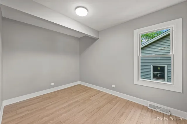 $319,000 | 14 Lakewood Drive, Oakwood Hills, IL 60013