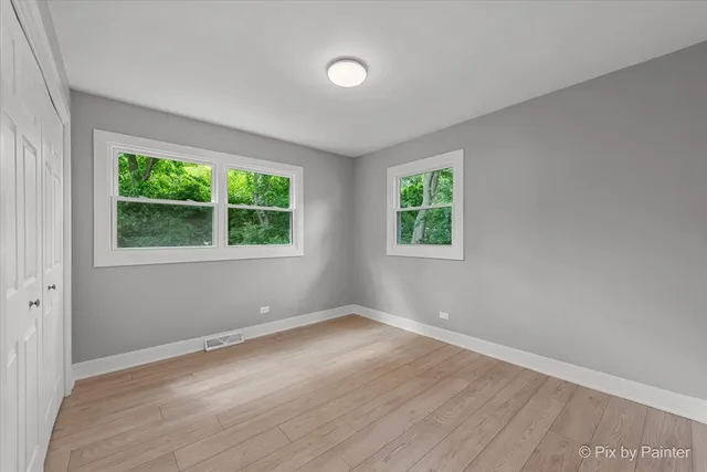 $319,000 | 14 Lakewood Drive, Oakwood Hills, IL 60013