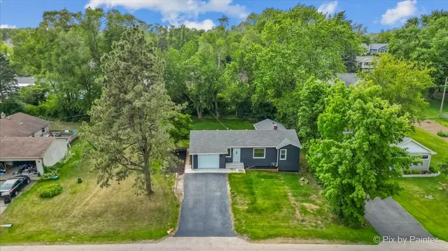 $319,000 | 14 Lakewood Drive, Oakwood Hills, IL 60013