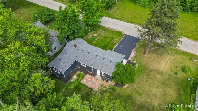 $319,000 | 14 Lakewood Drive, Oakwood Hills, IL 60013