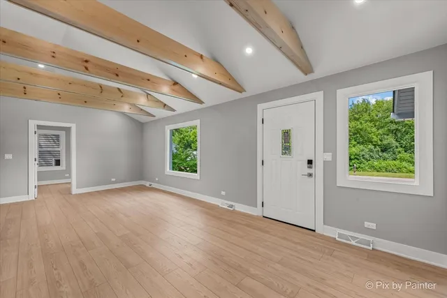 $319,000 | 14 Lakewood Drive, Oakwood Hills, IL 60013