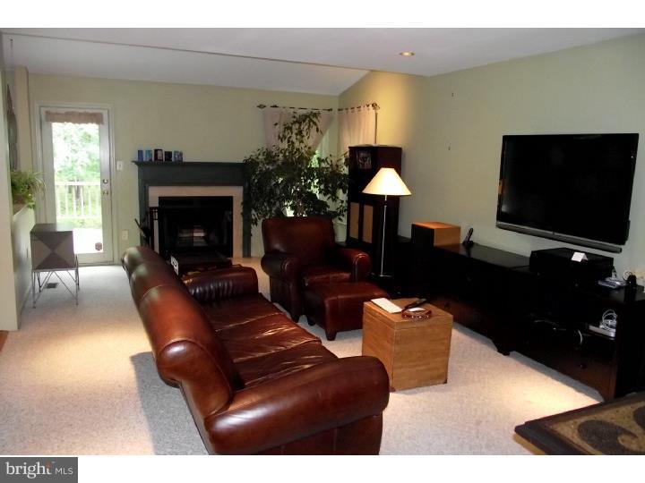 1 Quail Ridge Court Medford, NJ 08055 - Photo 10 of 24 Family Room