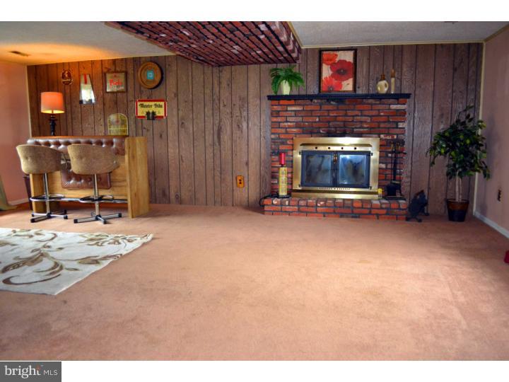 76 Dawn Road Levittown, PA 19056 - Photo 11 of 25 Family Room