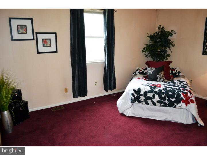 76 Dawn Road Levittown, PA 19056 - Photo 14 of 25 Bedroom - Main